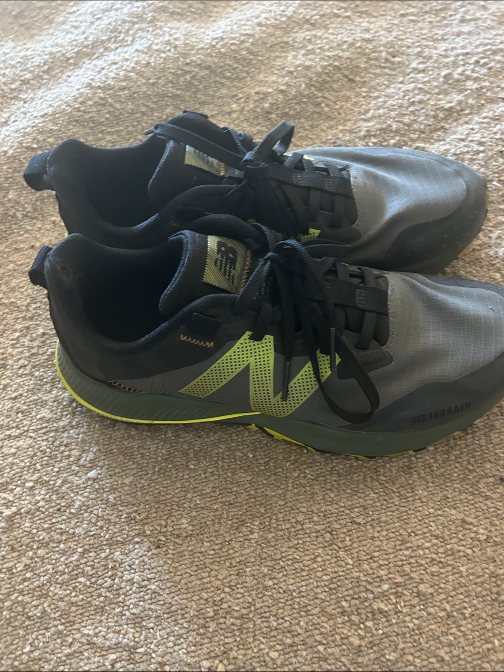 New Balance Men’s Gray and Neon Yellow Sneakers - Picture 3 of 8